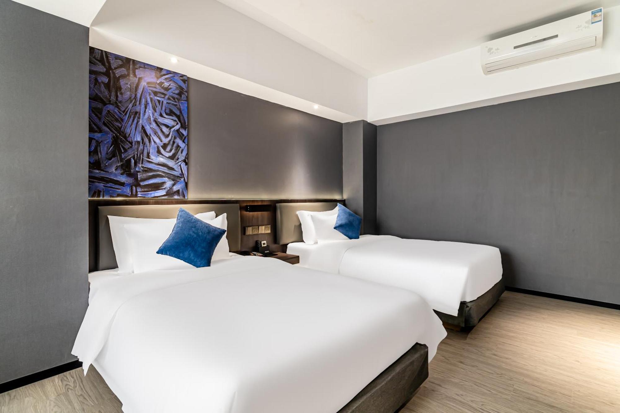 Insail Hotels Canton Extérieur photo