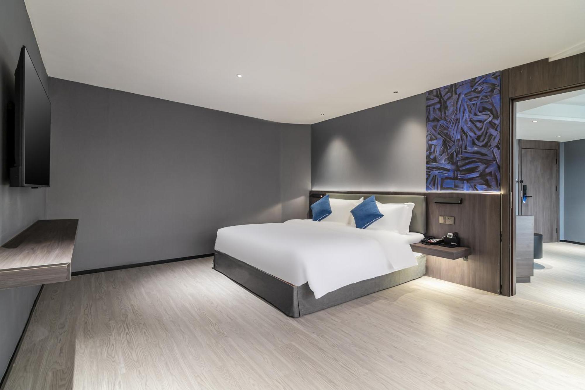 Insail Hotels Canton Extérieur photo
