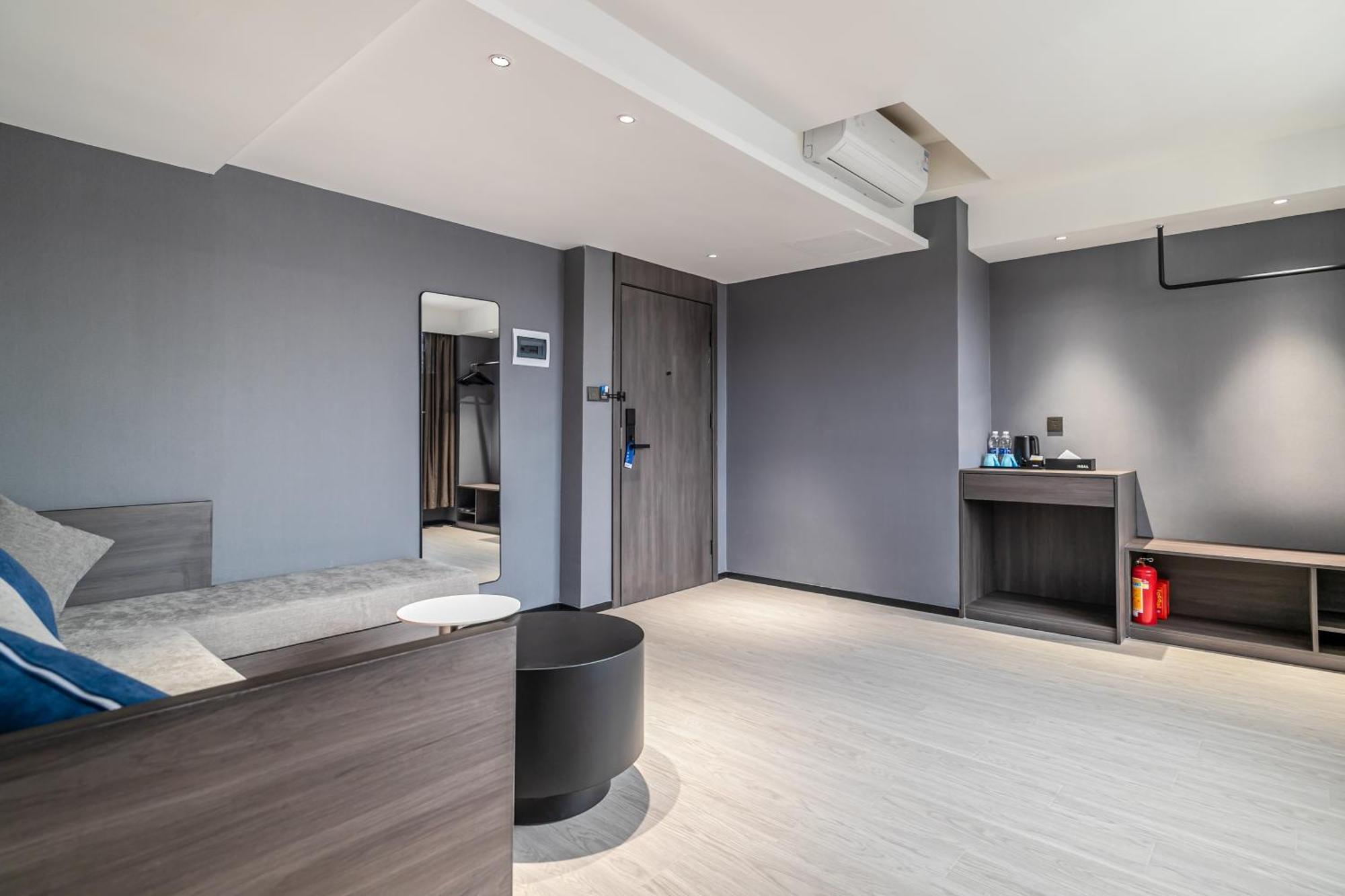 Insail Hotels Canton Extérieur photo