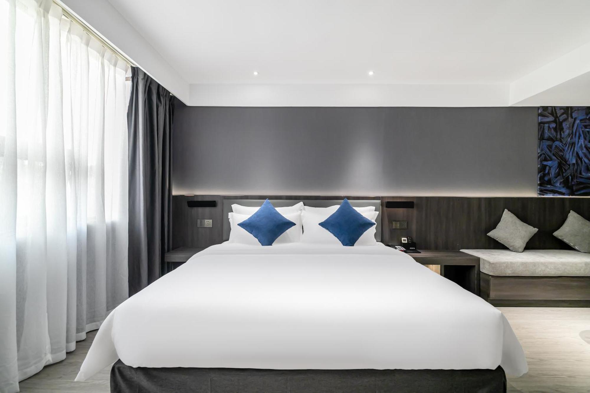 Insail Hotels Canton Extérieur photo
